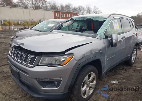 2019 Jeep Compass Latitude 4X4 z USA, uszkodzony, nr VIN 3C4NJDBB5KT595751